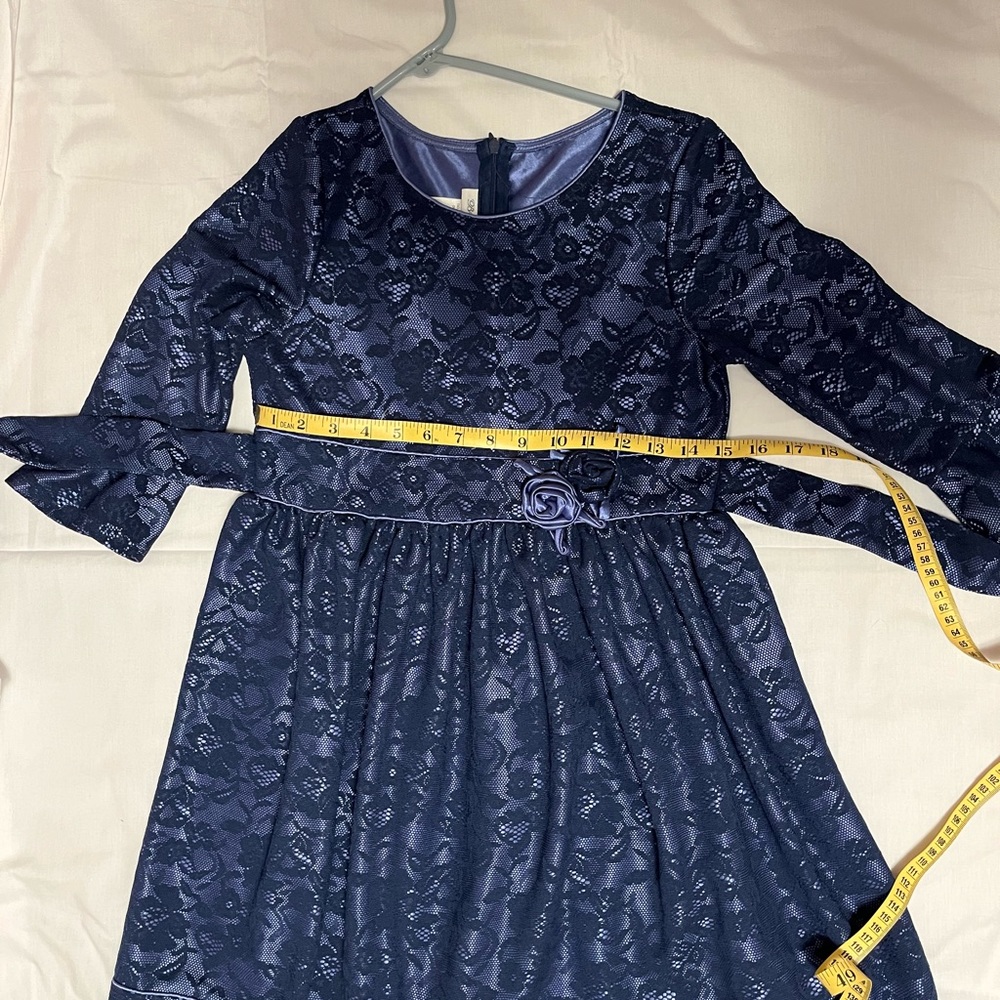 Dress - Picture 4 of 7